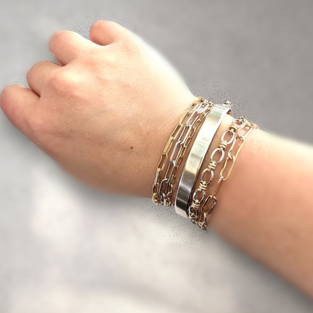 UNOAERRE Until there’s A Cure sterling silver cuff bracelet - Picture 2 of 14